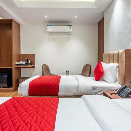 Hotel Avaas - Faiz Road Karol Bagh Делі Екстер'єр фото