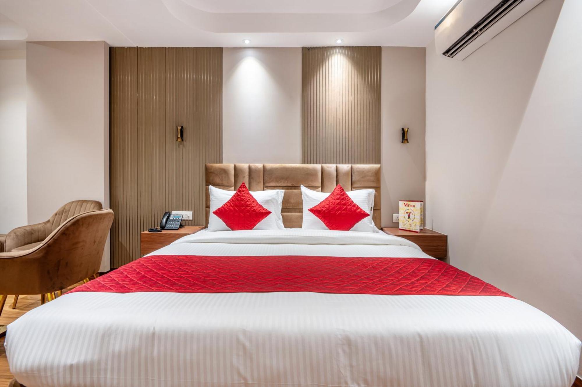 Hotel Avaas - Faiz Road Karol Bagh Делі Екстер'єр фото