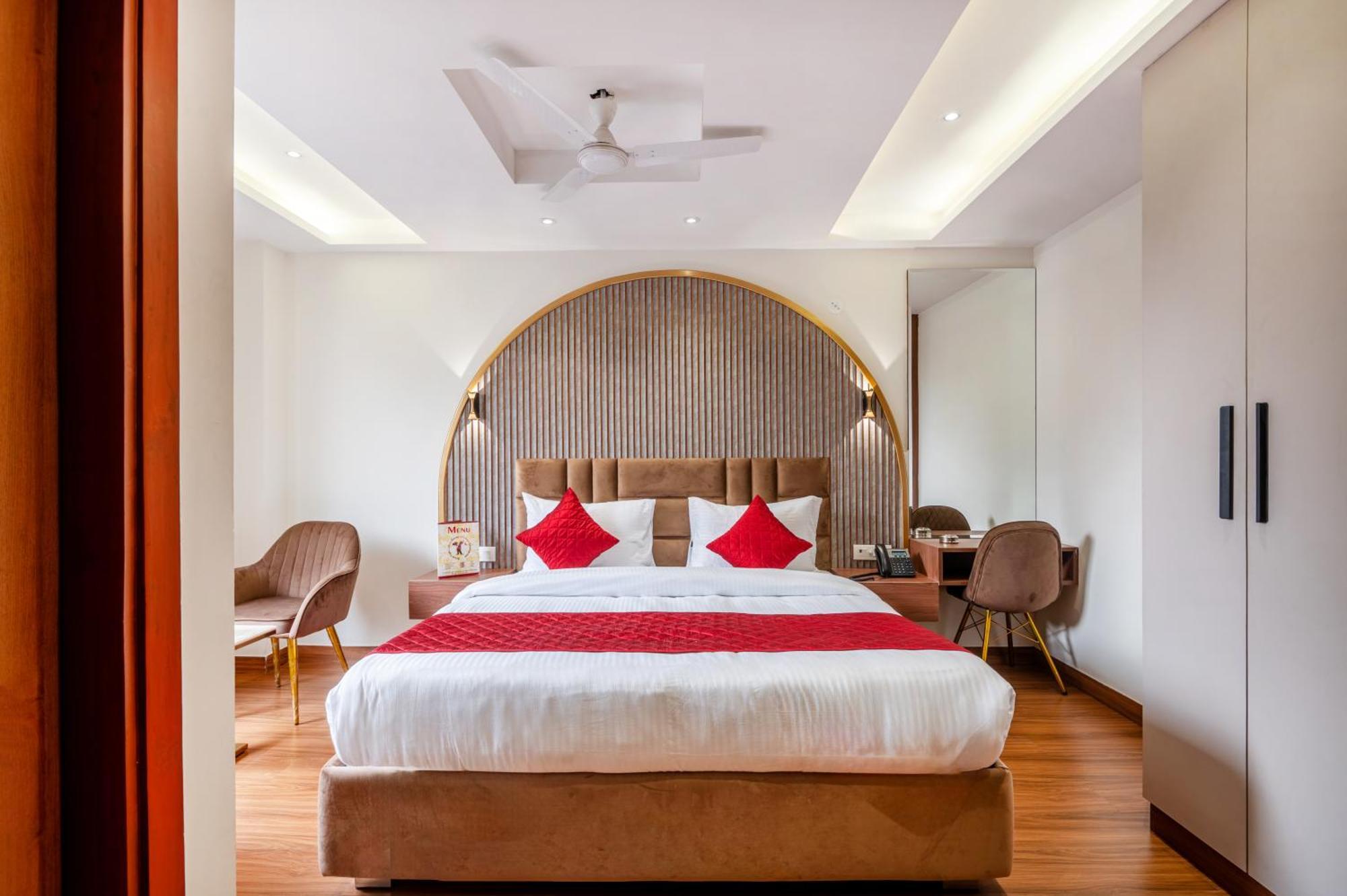 Hotel Avaas - Faiz Road Karol Bagh Делі Екстер'єр фото