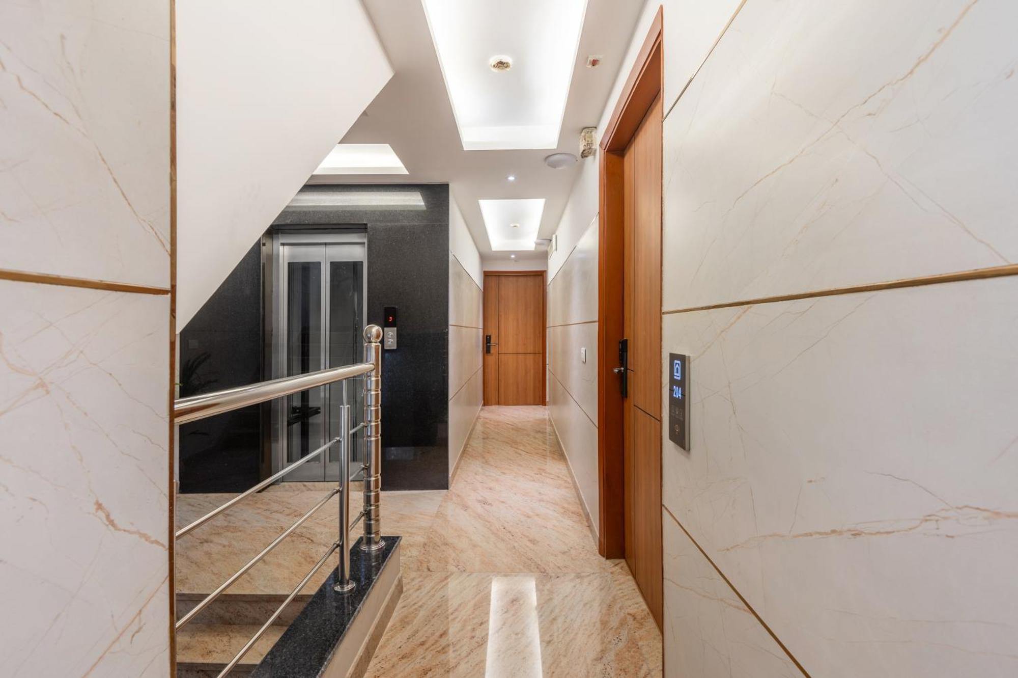 Hotel Avaas - Faiz Road Karol Bagh Делі Екстер'єр фото