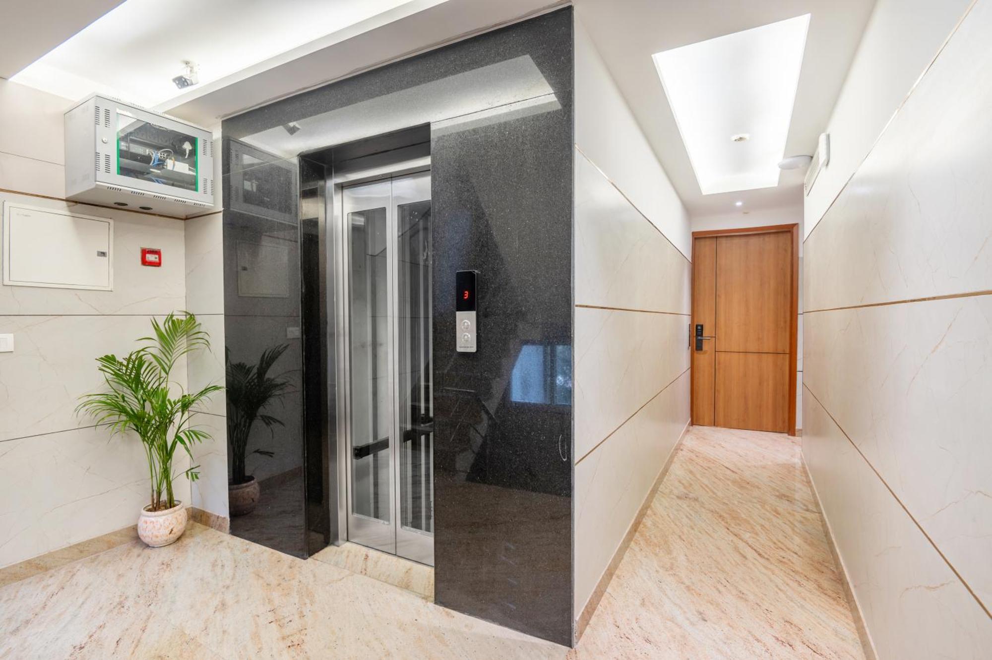 Hotel Avaas - Faiz Road Karol Bagh Делі Екстер'єр фото