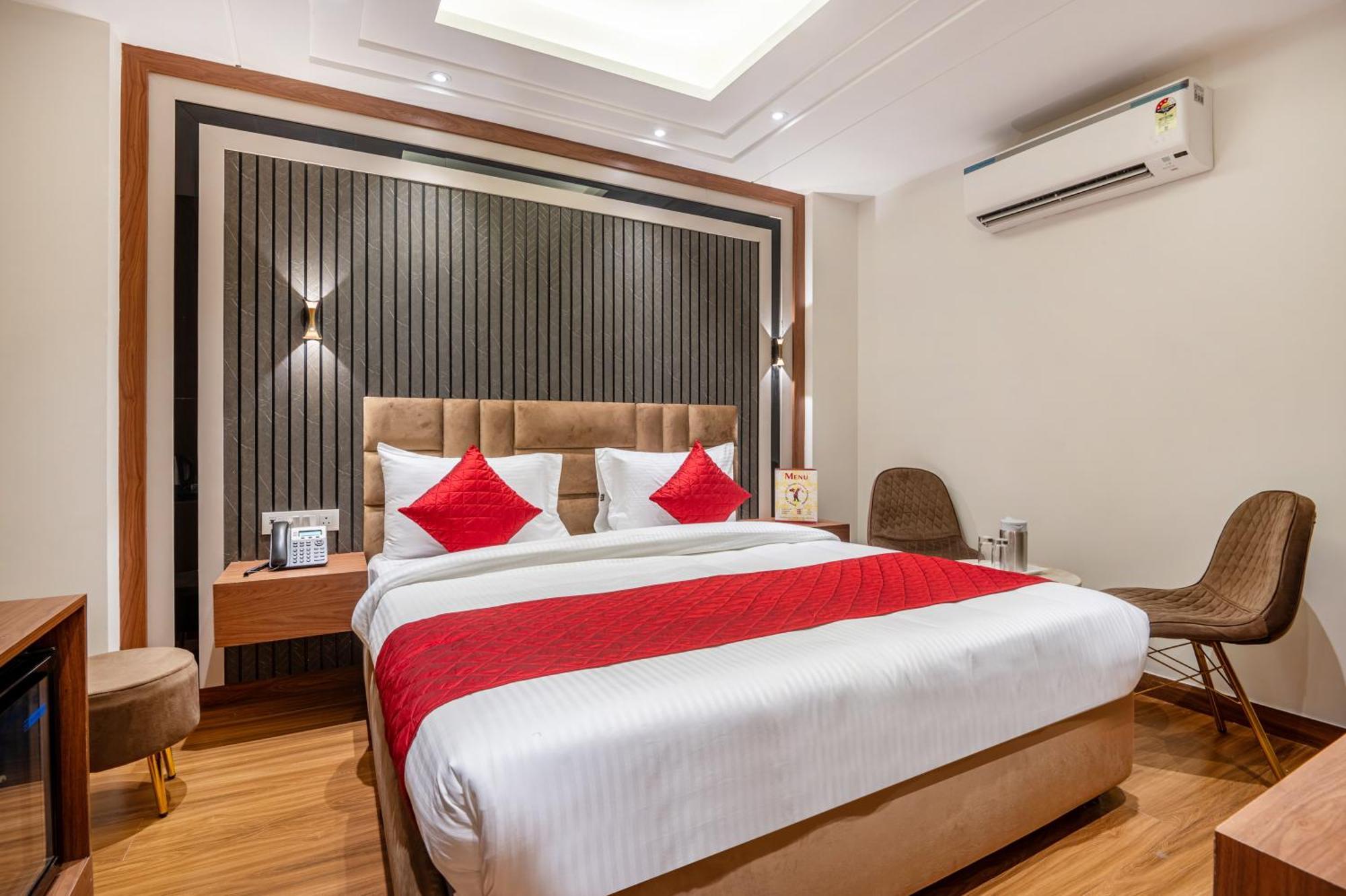 Hotel Avaas - Faiz Road Karol Bagh Делі Екстер'єр фото